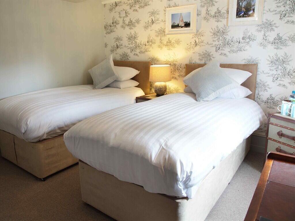 Flower Pot Hotel Sunbury-on-Thames Buitenkant foto