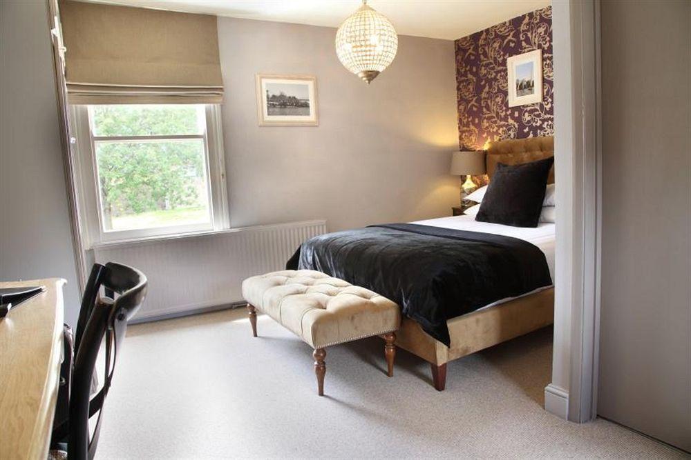 Flower Pot Hotel Sunbury-on-Thames Buitenkant foto